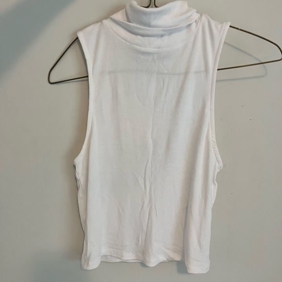 Aritzia Tops - Aritzia Sunday Best mock neck tank